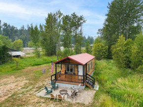 Cozy Tiny Home Glamping Experience
